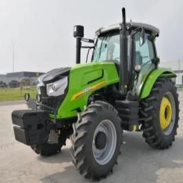 بڑے چار پہیے کا ٹریکٹر